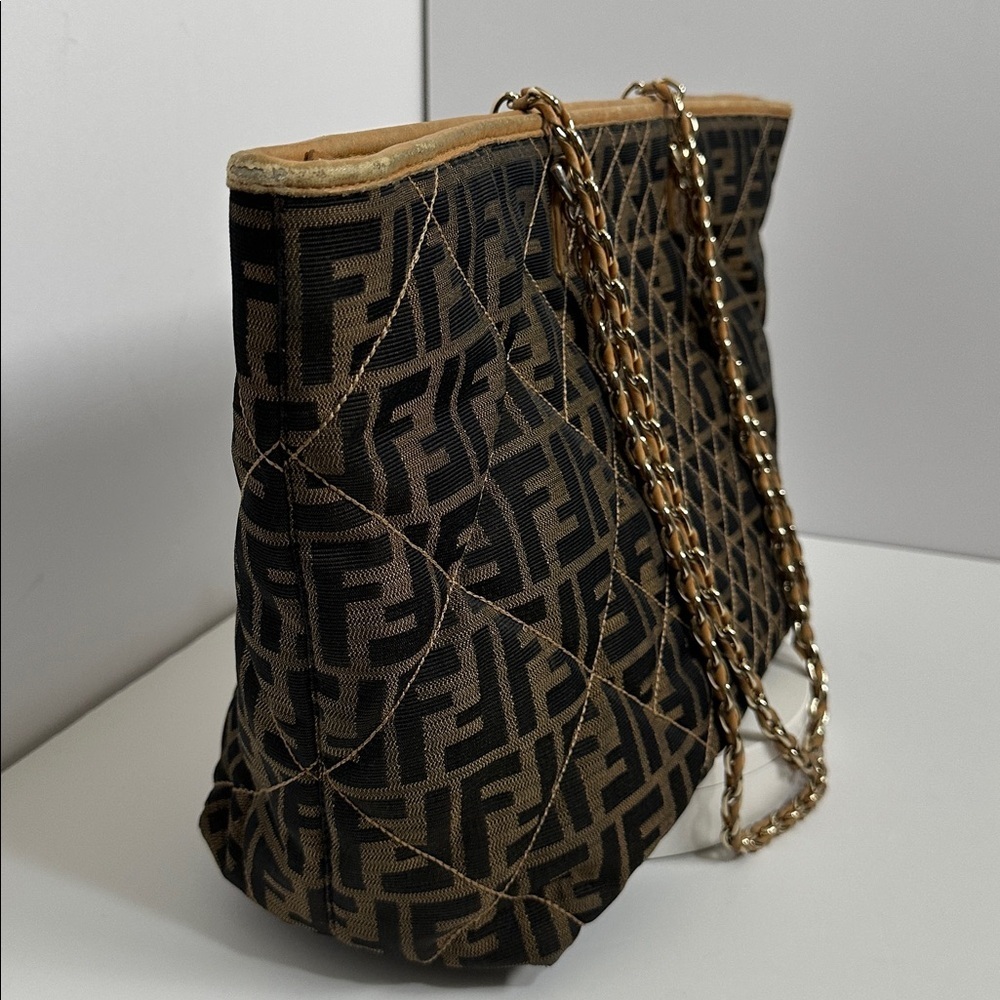 💯Authentic Fendi Brown Zucca Quilted Nylon Large Roll Tote🍀 - Picture 9 of 17
